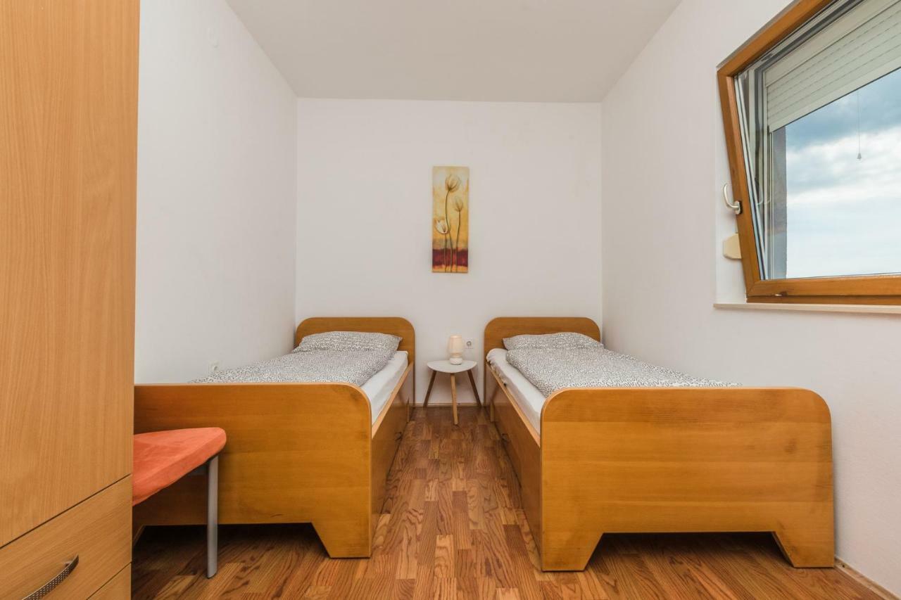 Apartment Matosic Цриквеница Экстерьер фото